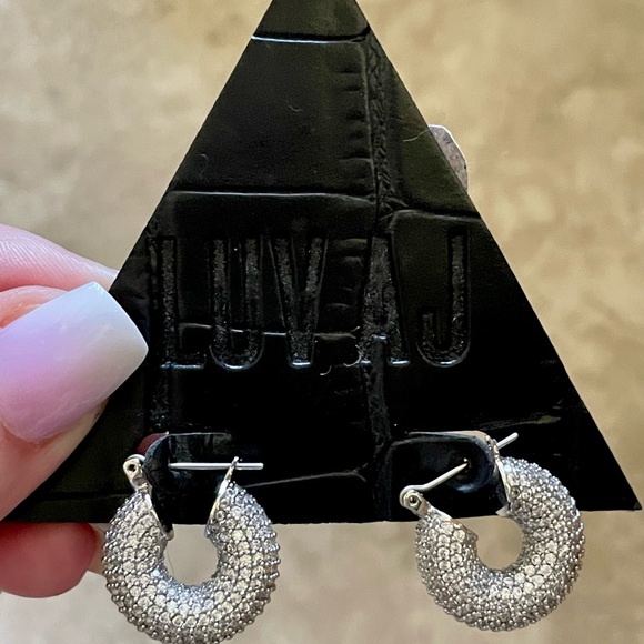 💎NWT LUV AJ PAVE MINI DONUT HOOPS- SILVER💎 - Picture 4 of 8